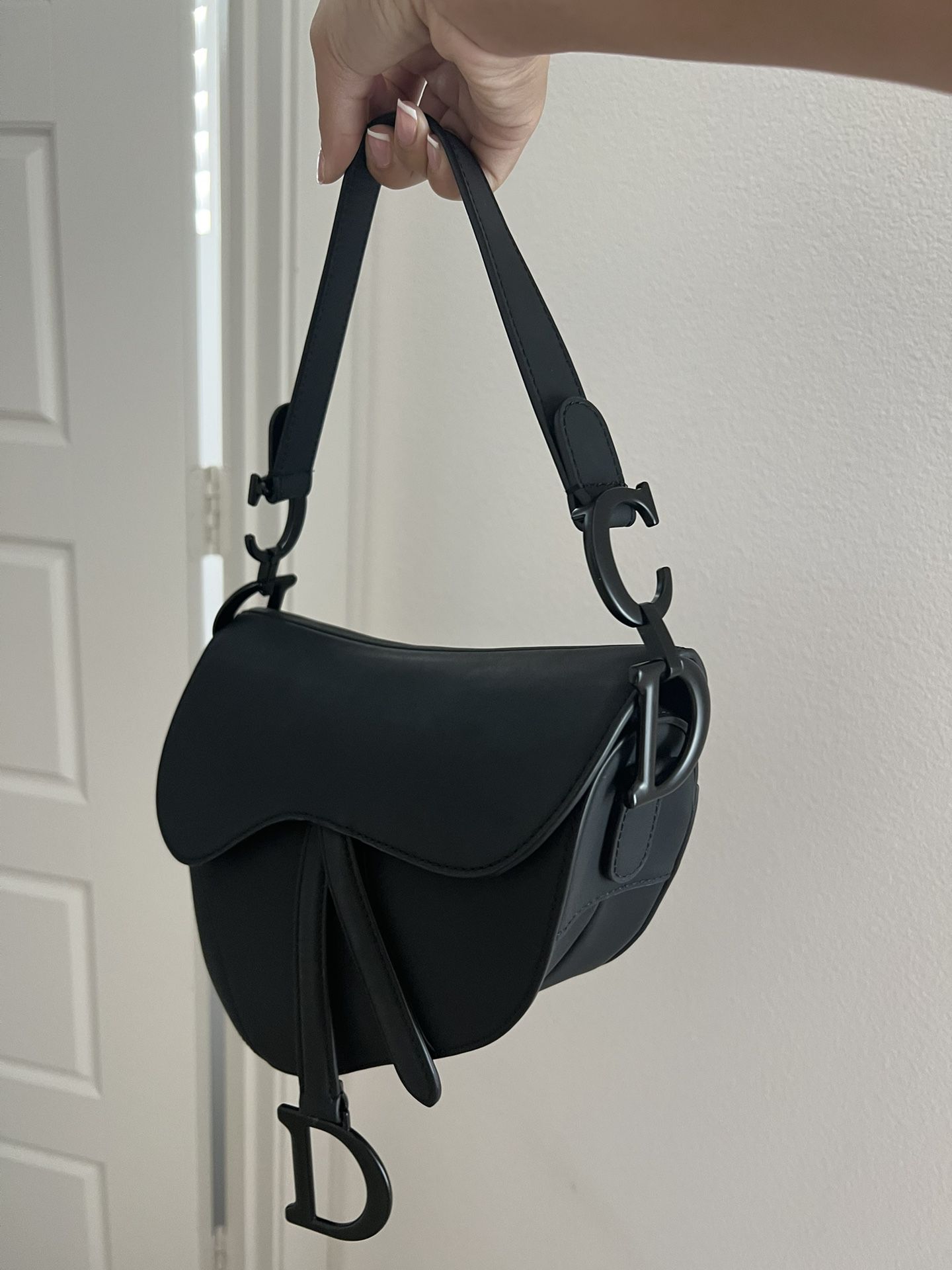 Dior Side Bag for Sale in Carson, CA - OfferUp