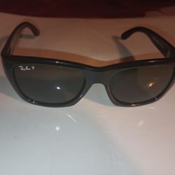 Ray • Ban Sunglasses (Color black) Rayban Protective Case Ray-Ban Cleaning Cloth Ray Ban