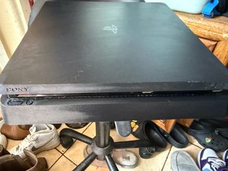 PS4 slim