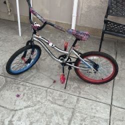 20" Monster High Bike, Brand: Dynacraft , $55