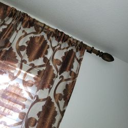 Sheer Curtain w/Rod