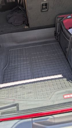 Jeep Wrangler floor mats and sun shade
