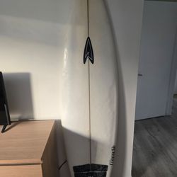 Roberts 6'4 "Black Punt" model,
