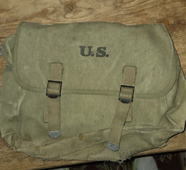 Vintage U .S. Army M-1936 Musette Bag, 