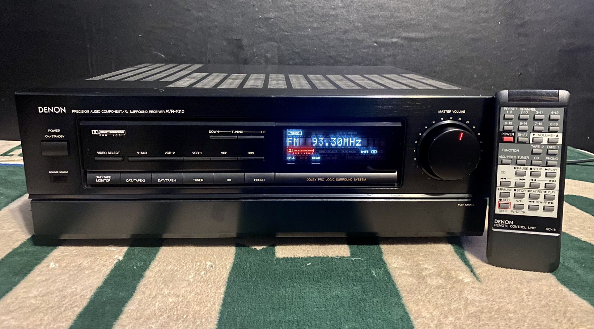 Denon AVR-1010 Dolby Pro Logic Surround 5.1 Channel Receiver. for