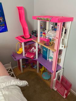 Barbie doll house