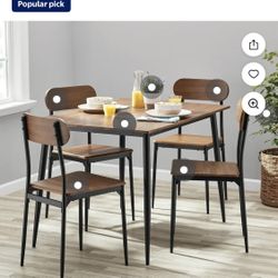 Mainstay Dining Table W/ 4 Chairs 