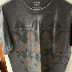 Apt.9 men's Gray short sleeve graphic t-shirt size L