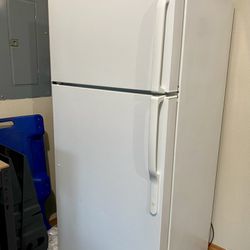 GE Refrigerator-freezer 