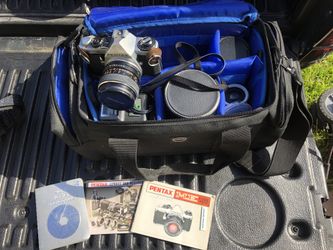Collectible Pentax camera with tons of accessories