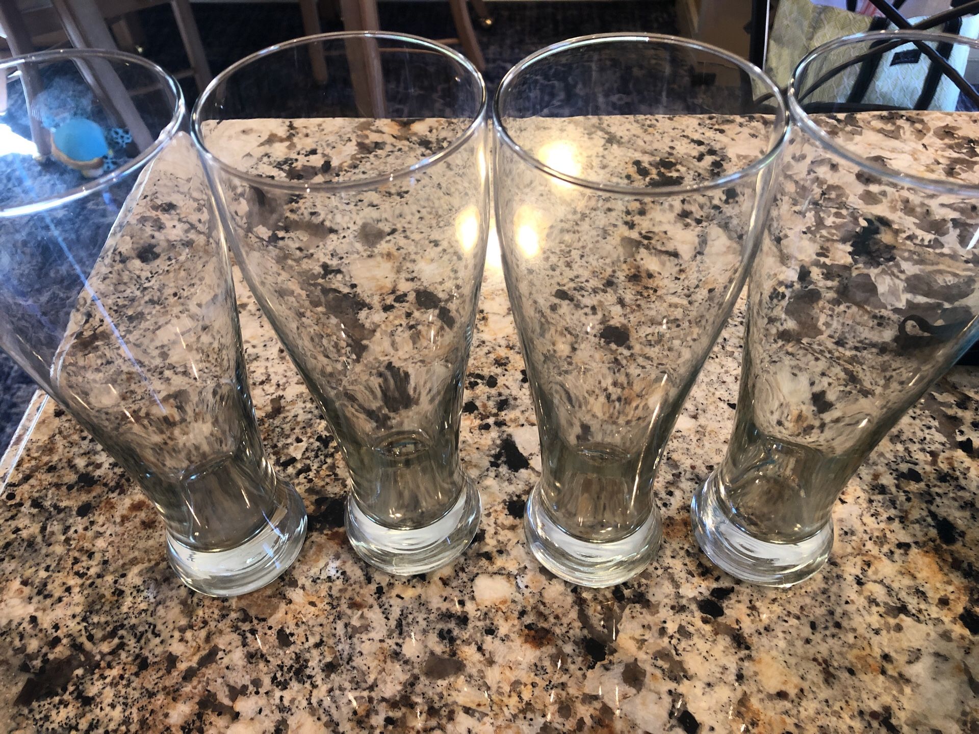Set of 4 extra large beer glasses steins