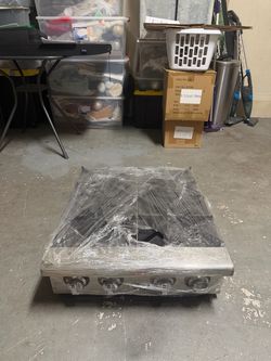 NEW Star-Max 604HF 24" Commercial 4- Burner Gas Hot Plate — Never Used