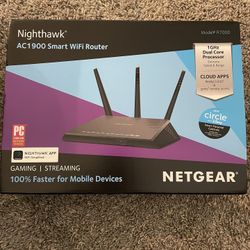 NETGEAR Nighthawk Smart Wi-Fi Router AC1100