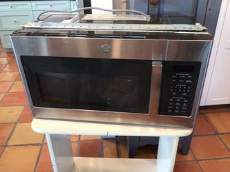 GE 30” Over-the-Range Microwave (JVM6175SKSS)