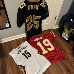 Vintage Bulk Combo Joe Montana #19, New Orleans Saints Reggie Bush ON FIELD L, New Orleans Pelicans Jose Alvaro M. Combo Sale SEND OFFERS!!!