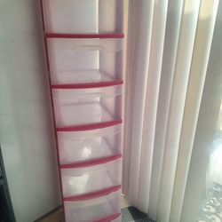 7 drawer Sterilite drawers ( dark pink)