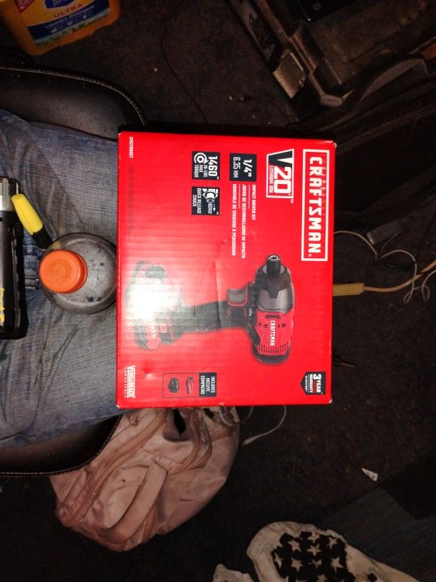 20v Lithium ion Craftsman 1/4" Impact Driver Kit