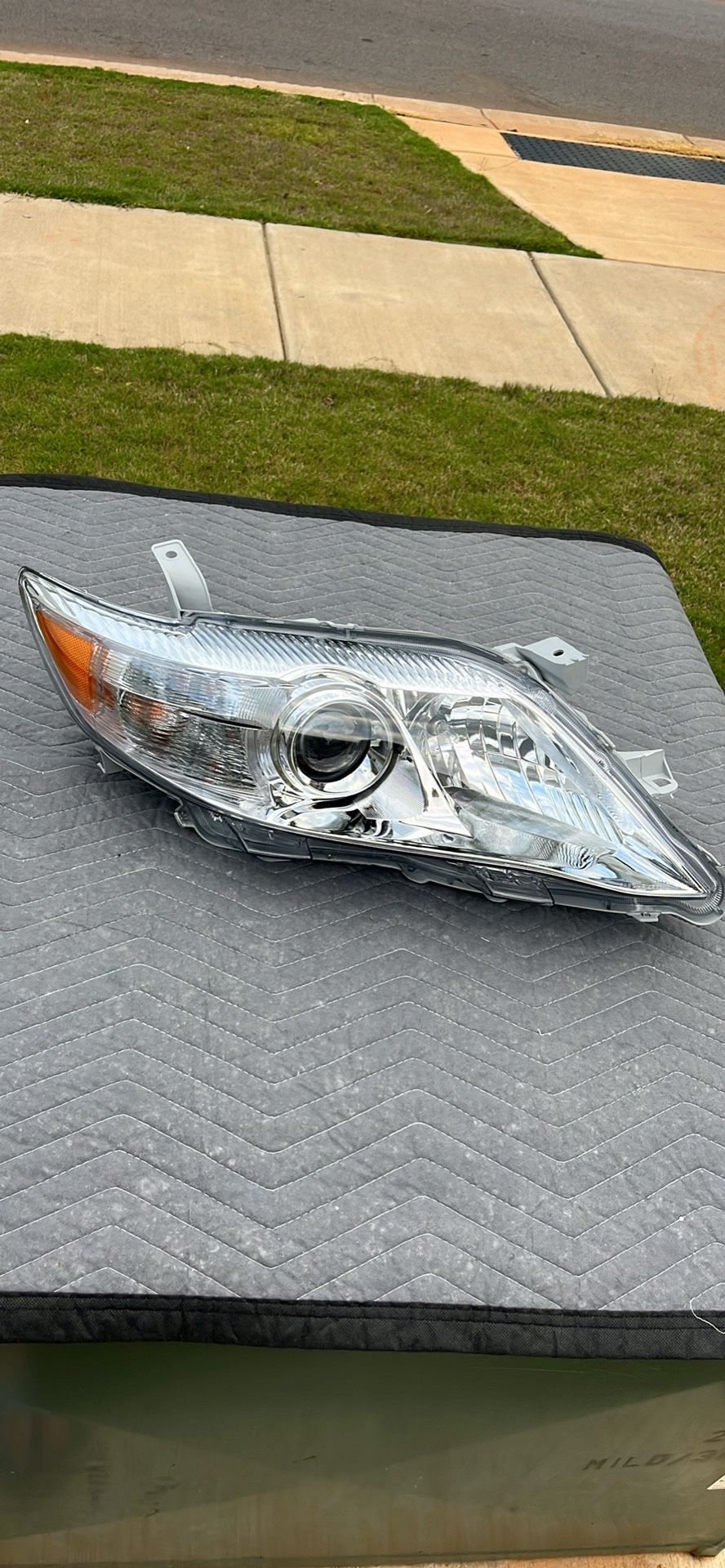 2010-2011 Eagle Eye Lights Passenger Headlamp A Toyota Camry