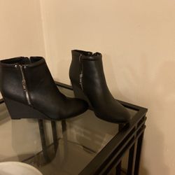 Black Booties Kenneth Cole Production Size 10