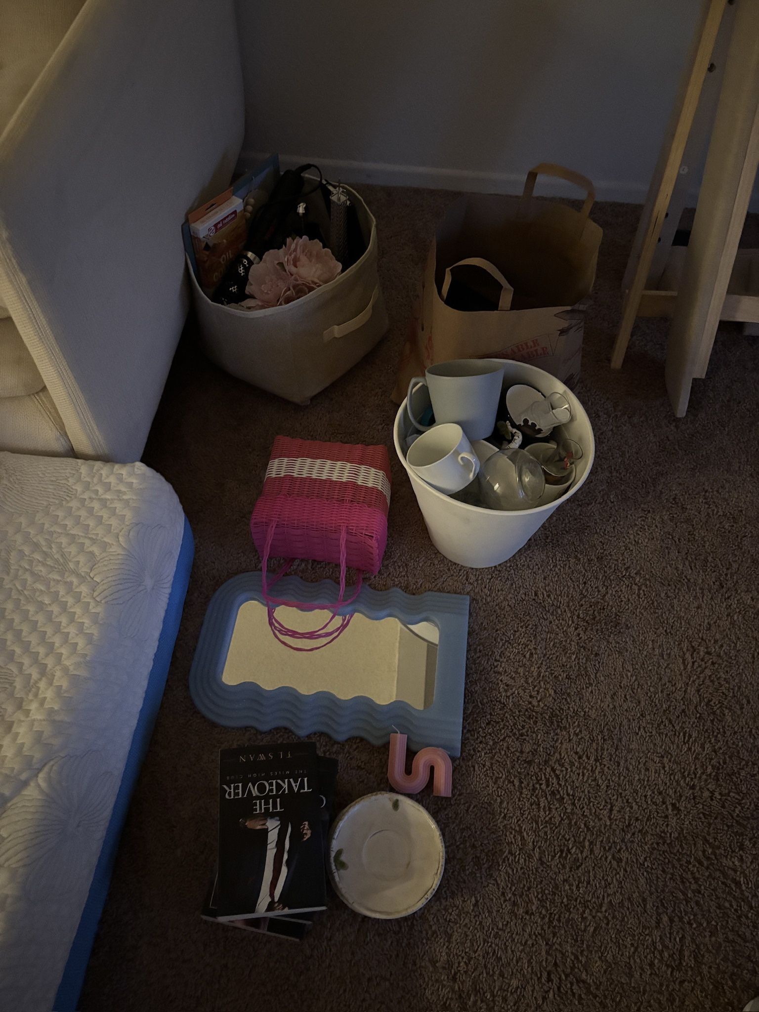 Decoration Cups Plates Mirror etc