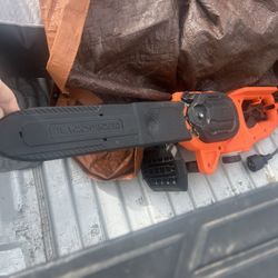 Black and Decker Saw 