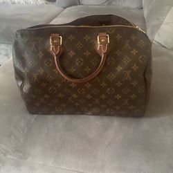 Louis Vuitton Speedy 35