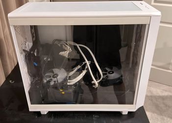 Fractal Meshify Computer Case  Corsair Power Supply RM850 4 Corsair Fans