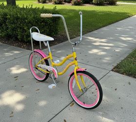 Retro 70’s Schwinn 20” Cherish Bike Bicycle! Great for Girls 7-12 years old. Ready to ride