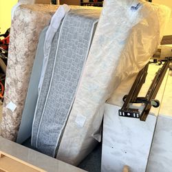 2 Queen Beds With Mattress - Free