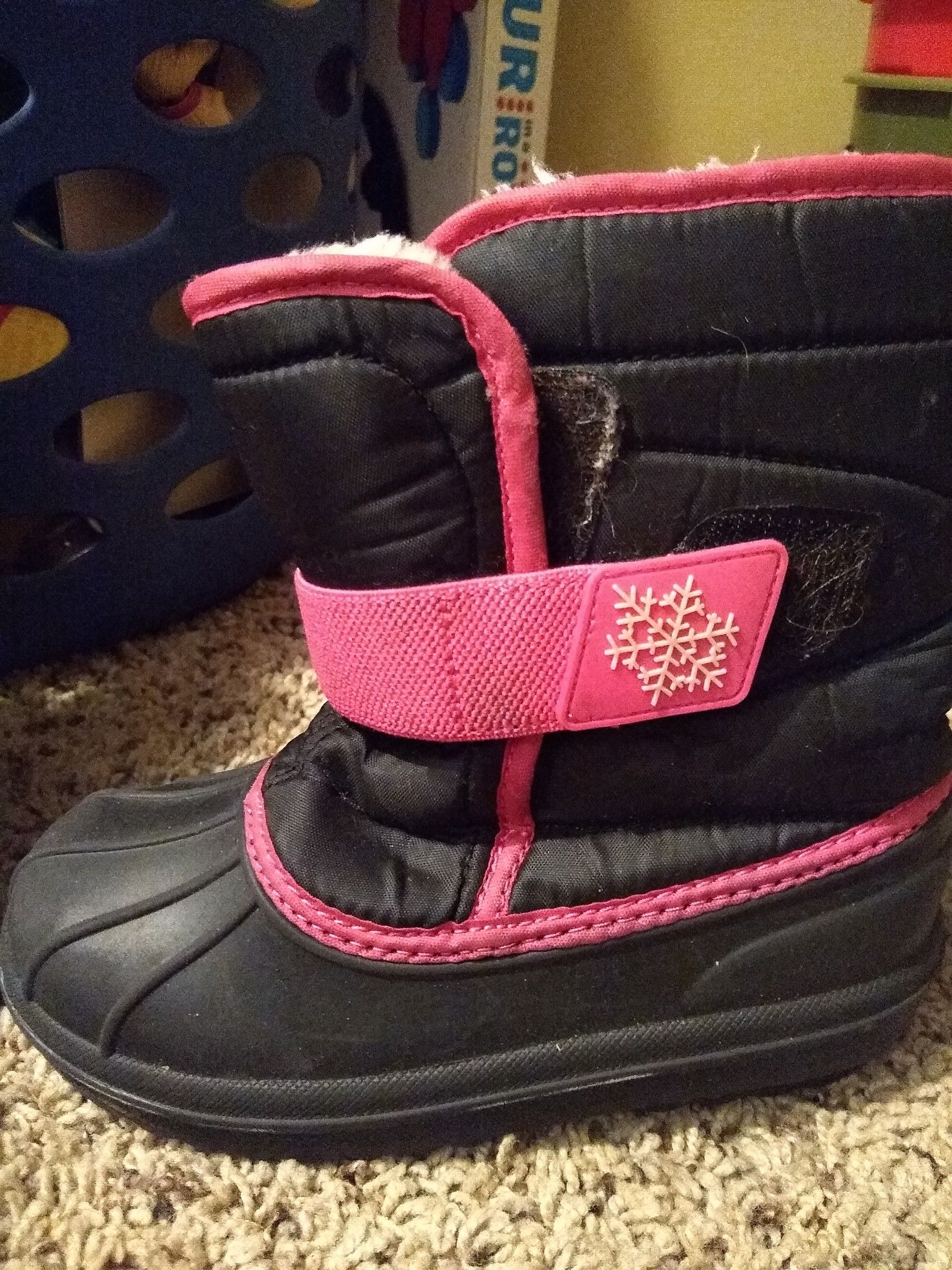 Girls snow boots, size 12, Children's Place