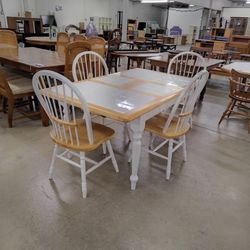 White Tile Top Table W/ 4 Chairs And Built-in Leaf