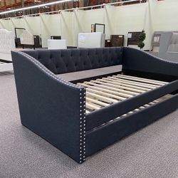 Twin/twin Day Bed + 2 Mattress 