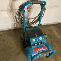 Makita 3 Hp 5.2 Gallon Compressor