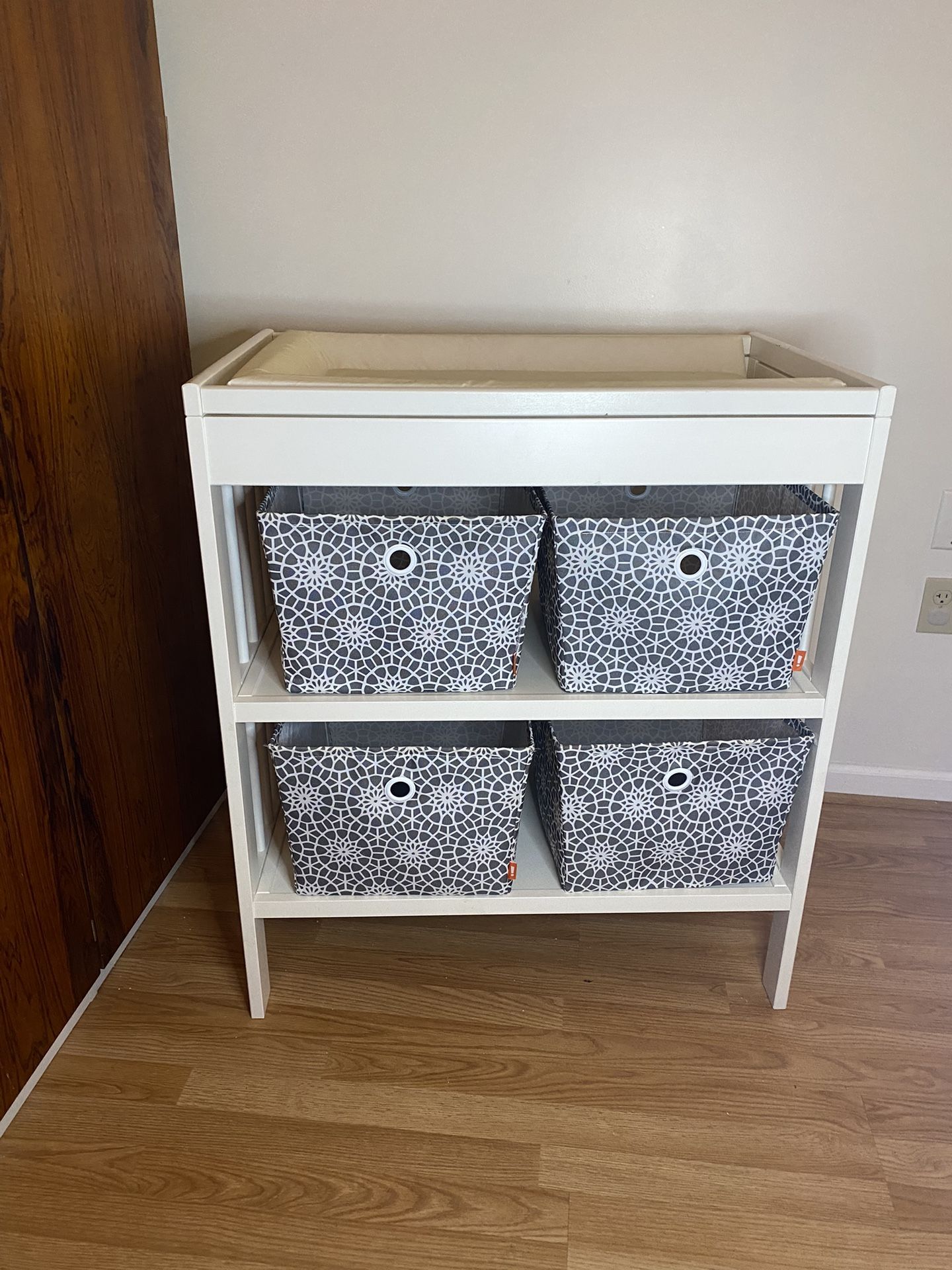 Baby Changing Station 37x32x21