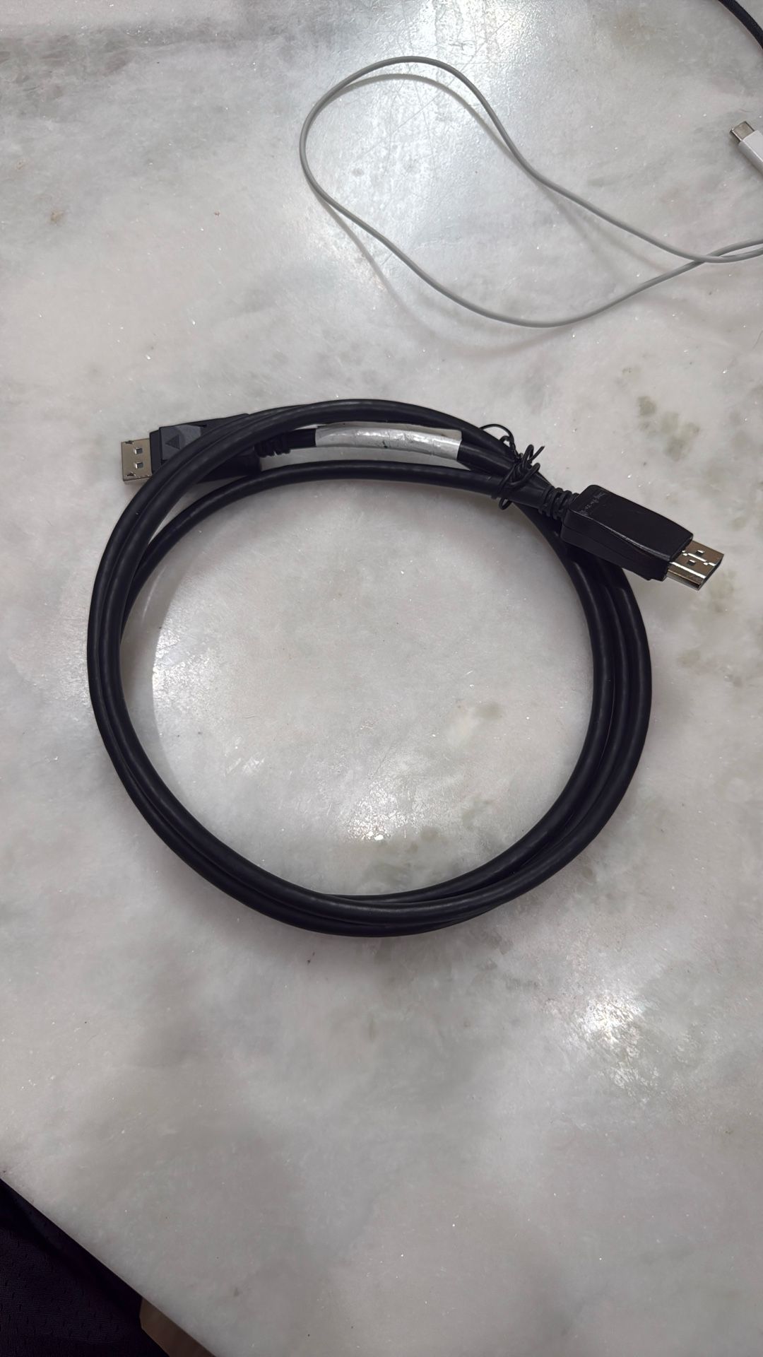 DisplayPort to HDMI Cable – PC to Monitor/TV