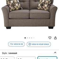 Ashley Furniture / Sam Levitz Love Seat