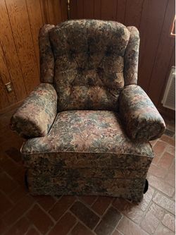 Lazboy Recliner Excellent Condition!