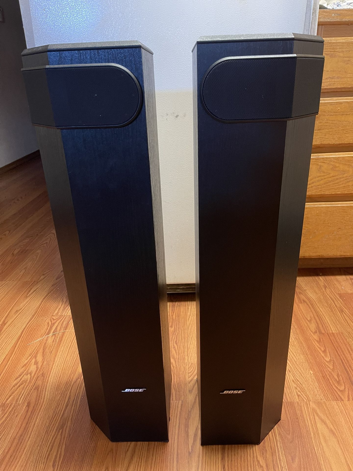Bose 501 Series V Speakers
