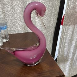 Italian Glass, Swan, Raspberry Colors