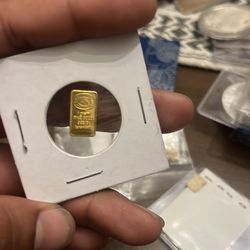 1g of 24k Gold (from Istanbul)