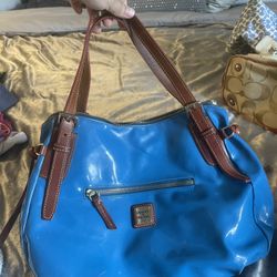 Dooney & Bourke purse