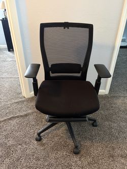 Autonomous ErgoChair Pro Ergonomic Office Chair – Black – Excellent Condition