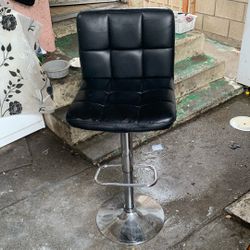 Bellatier - Black / Chrome Finish - Tall UPH Swivel Barstool