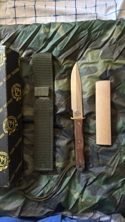 EK Bowie, by Black Jack Knives.