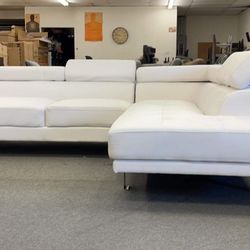 New Sectional Couch! Free Delivery 🚚! Financing Available! 