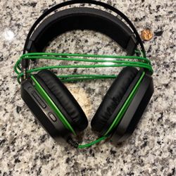 Razed Headphone