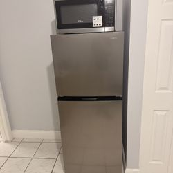 Refrigerator, Meseta, Microwave