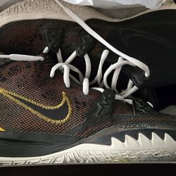 Kyrie 7 "Raygun" Men's 10.5