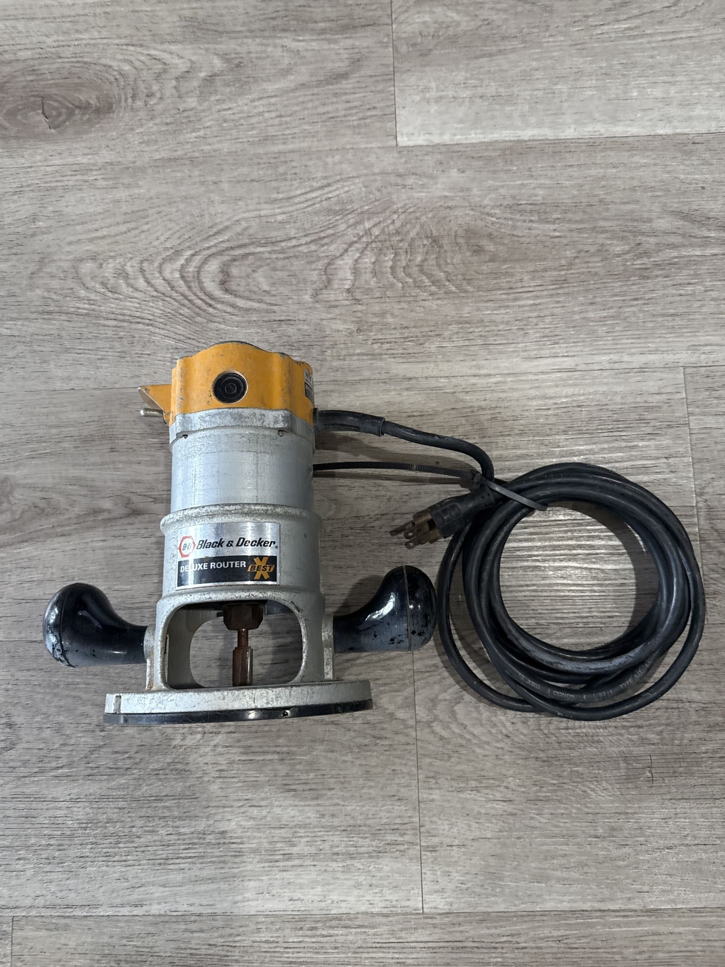 Black&Decker deluxe router 7616