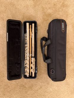 Yamaha Flute with Case